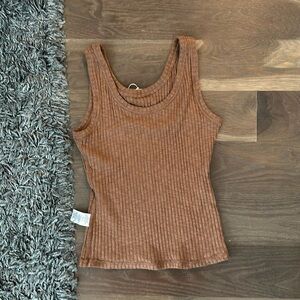 Everlane Sleeveless Shirt